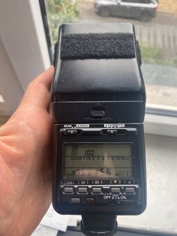 Nikon SB24 - 2