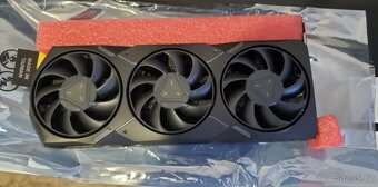 XFX AMD Radeon RX 7900 GRE 16GB - 2
