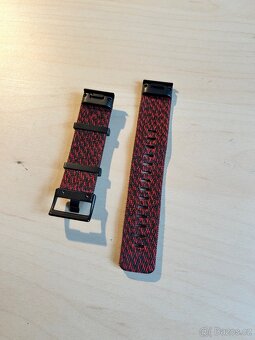 Garmin Quickfit 22mm červený nylonový - 2