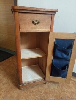 Noční stolek retro - 2