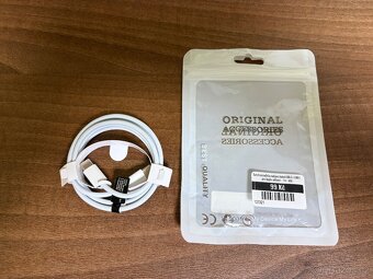 Nabíjecí a datový kabel - 2