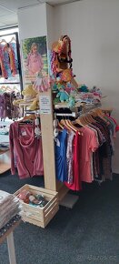 Vybavení prodejny / nábytek do prodejny obchodu - 2