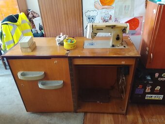 Šlapací sicí stroj - 2