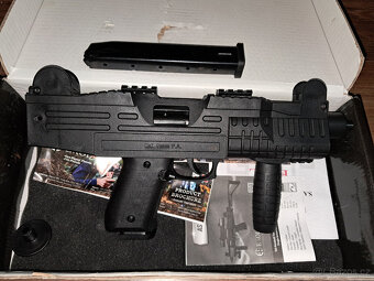 Plynový samopal Ekol,ještě v kategorií D - 2