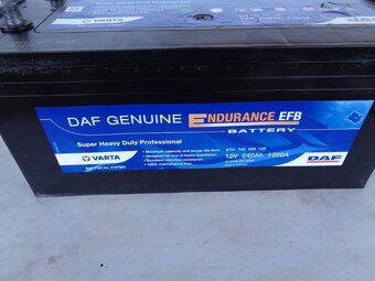 Autobaterie Varta 12V 240Ah EFB - 2