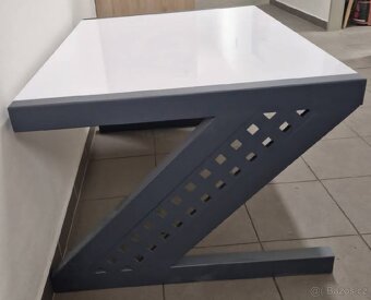 Prodám konferenční stolek - 2