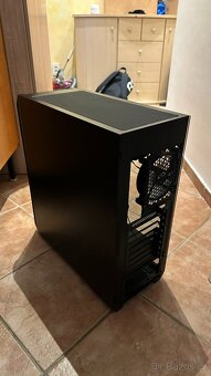 PC Bedna/case FSP CMT520 s 7 ventilátory - 2
