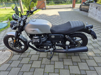 Motto Guzzi V7 850 - 2