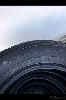 Pirelli celoroční pneu 215/65 R16 - 2