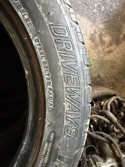 215/55R17 LASSA DRIVEWAYS - 2