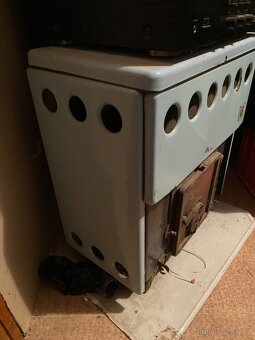 Kamna na tuhá paliva . - 2