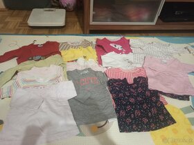 Mix dívčího oblečení vel. 68-74 - 2