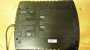 UPS APC 550VA s novym akumulatorem - 2