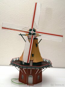 Větrný mlýn s pohonem-2 - modelová železnice H0 (1:87) - 2