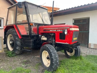 Plně funkční traktor Zetor 5911 - 2