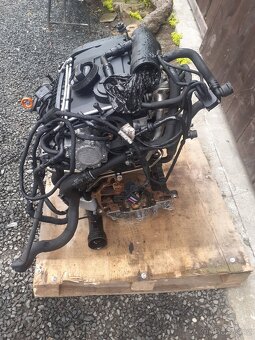 Motor 2,0 tdi 100kw TYP: AZV kompletní top - 2