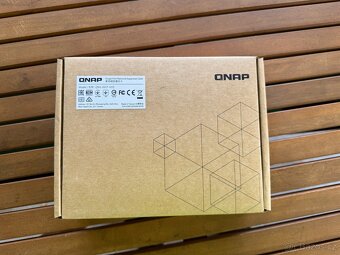 QNAP QXG-2G1T-I225 Síťová rozšiřující karta 2,5gbe - 2