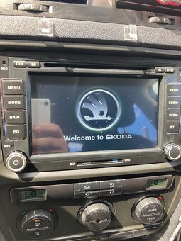 Prodám autorádio ISUDAR pro VW nebo Škoda - 2