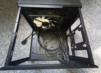 case Cooler Master Elite 110 Mini-ITX, zdroj a USB-C bracket - 2
