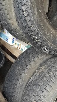 starší pneu z pozůstalosti, dohoda na ceně možná - 2