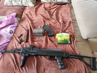 Airsoftový AK 47 CYMA (CM.028U) + vector optics frenzy S - 2