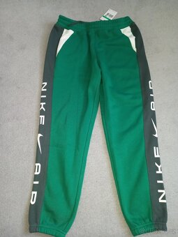 Nike tepláky chlapecké dětské vel. 158-170 - 2