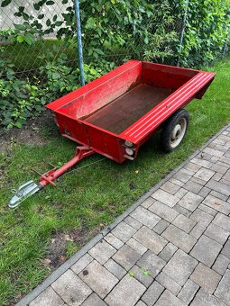 Vozík bržděný zahradní traktor traktůrek teru čtyřkolku. - 2