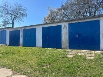 Řadová zděná garáž v Motole v OV - 2