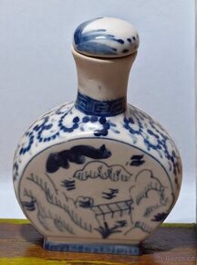 Malá porcelánová lahvička se zátkou – modrobílý dekor - 2