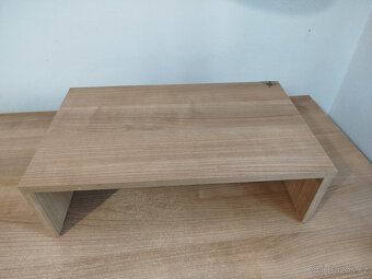 Psací stůl, komoda, dva stolky- regály - 2