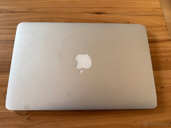 MacBook Air 11”, i5 / 4 GB RAM / 128GB SSD, čistá instalace. - 2