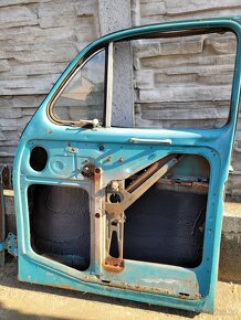 dveře škoda 1202 - 2