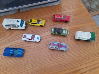 Retro kovová autíčka - 2