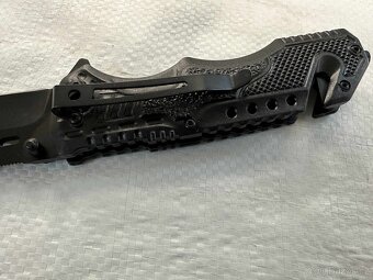 Takticky zaviraci nuž(83) - 2