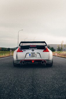 Nissan 370Z - 2