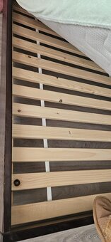 Postel z masivu 180x200 - 2