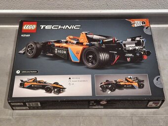LEGO technic - NEOM MCLAREN Formula E team - 2