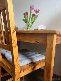 Jídelní stůl a židle - 2