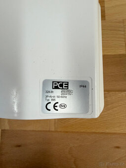 Zásuvka-PCE 895-32A, 400V - 2