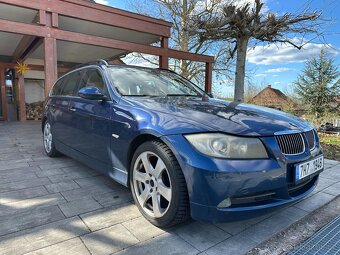 BMW Řada 3, 325i E91 manuál - 2
