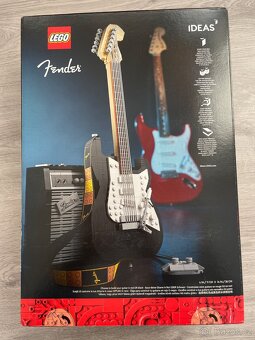 Lego 21329 Fender Stratocaster - 2