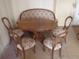 Prodám starožitnou sedací soupravu, sofa, 4 židle, stůl - 2