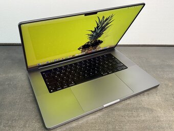 MacBook Pro 16'' 2021 / M1 Pro / 16GB / 512GB SSD / SpaceG - 2