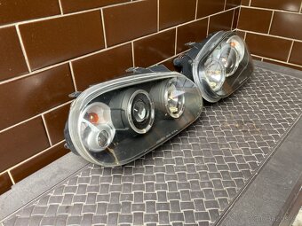 VW Golf 4 - 2