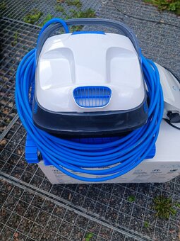 Automatický bazénový vysavač Dolphin S200 - 2