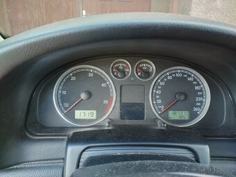 VW Passat - 2