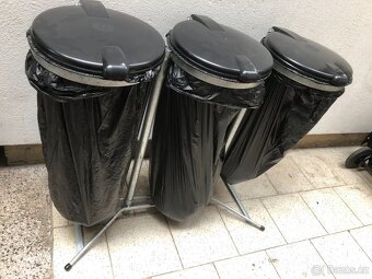Stojan pro 3 odpadkové pytle 120 l, skládací - 2