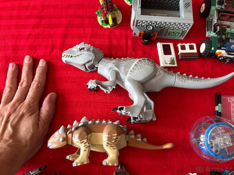 Prodám lego - Jurassic world + minifigurky - ZAMLUVENO - 2