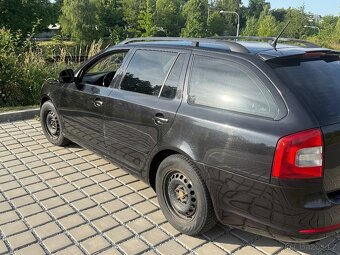 Škoda oktavia 1:6 77kw 2009 rok ma najeto 220000 - 2
