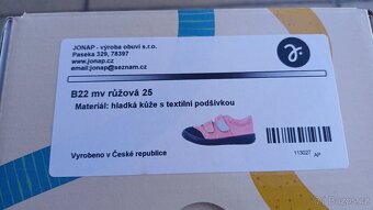 Jarní/podzimní dívčí kožené botky Jonap vel.25 - 2